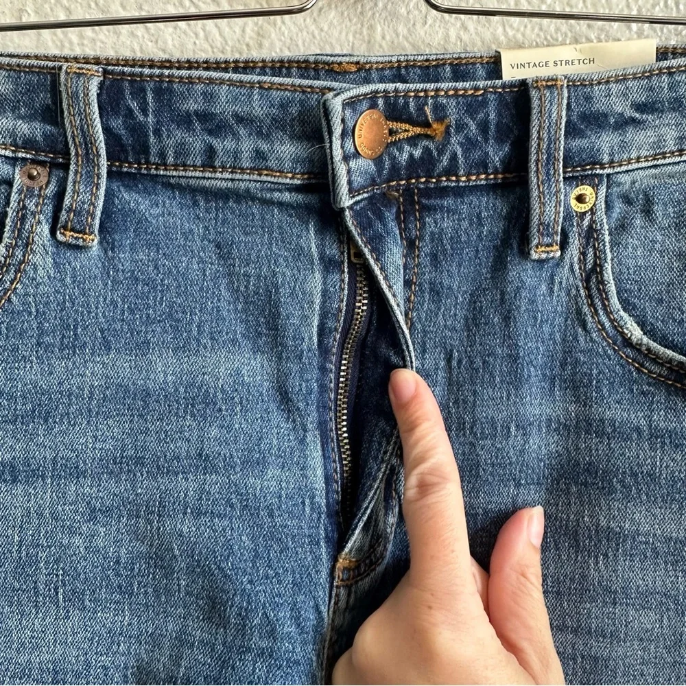 NWT Universal Thread Boyfriend Shorts Distressed Blue Jean Women’s Size 16 33